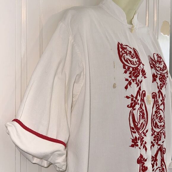 Vintage 60s Asian Inspired White Cotton Robe or House Coat with Red Embroidery - Picture 7 of 8